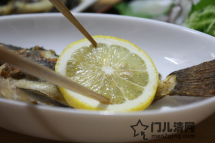 知识攻略：挤柠檬片的技巧